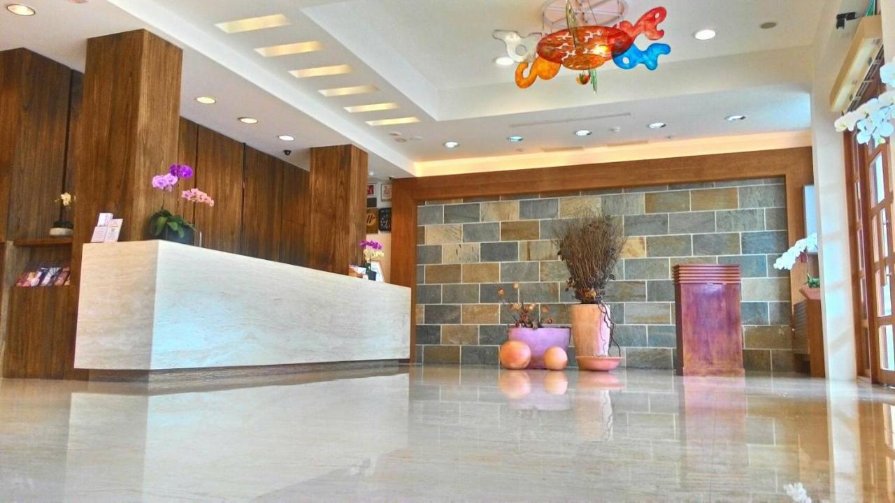 Hua Ge Hot Spring Hotel Цзяоси Экстерьер фото